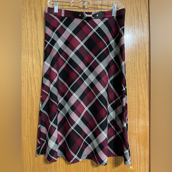 Dresses & Skirts - Plaid skirt